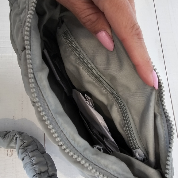 *NWT*  FREE PEOPLE Quilted Baby Carryall Sling Bag  *SAGE STONE - Picture 6 of 12